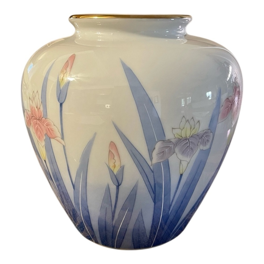 Otagiri (OMC) Vintage Porcelain Vase, Hand-Painted Iris Blue Design, Gold Rim